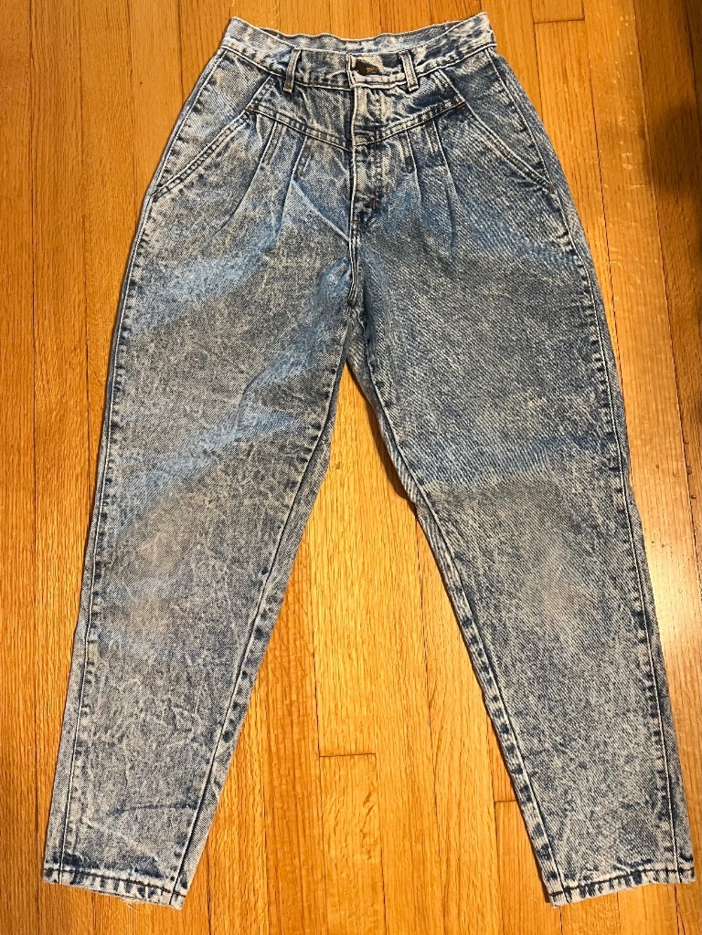 Vintage high-waisted CHIC blue jeans